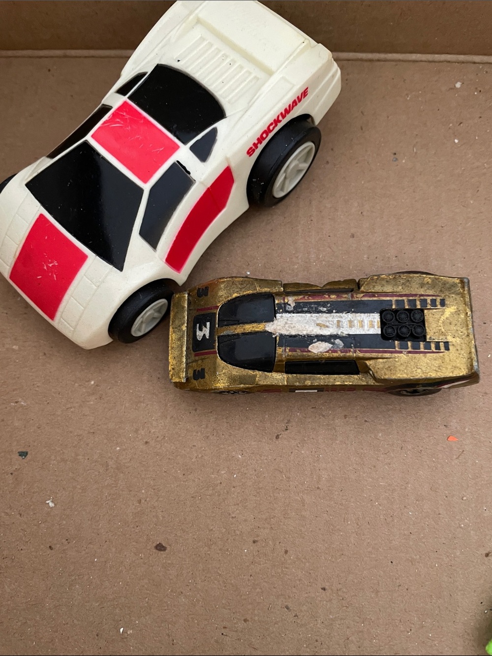 Shockwave White and Red Racing Toy Car Set